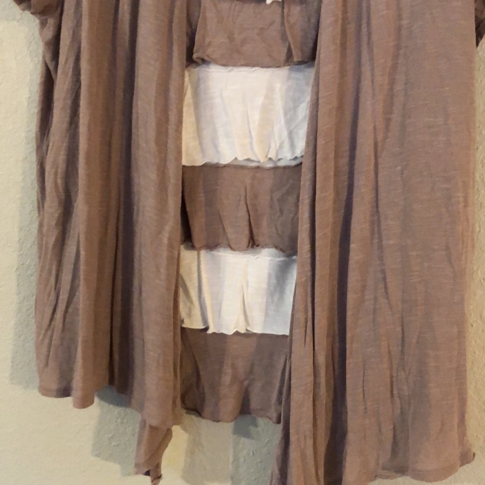 Plus size top - Picture 4 of 4